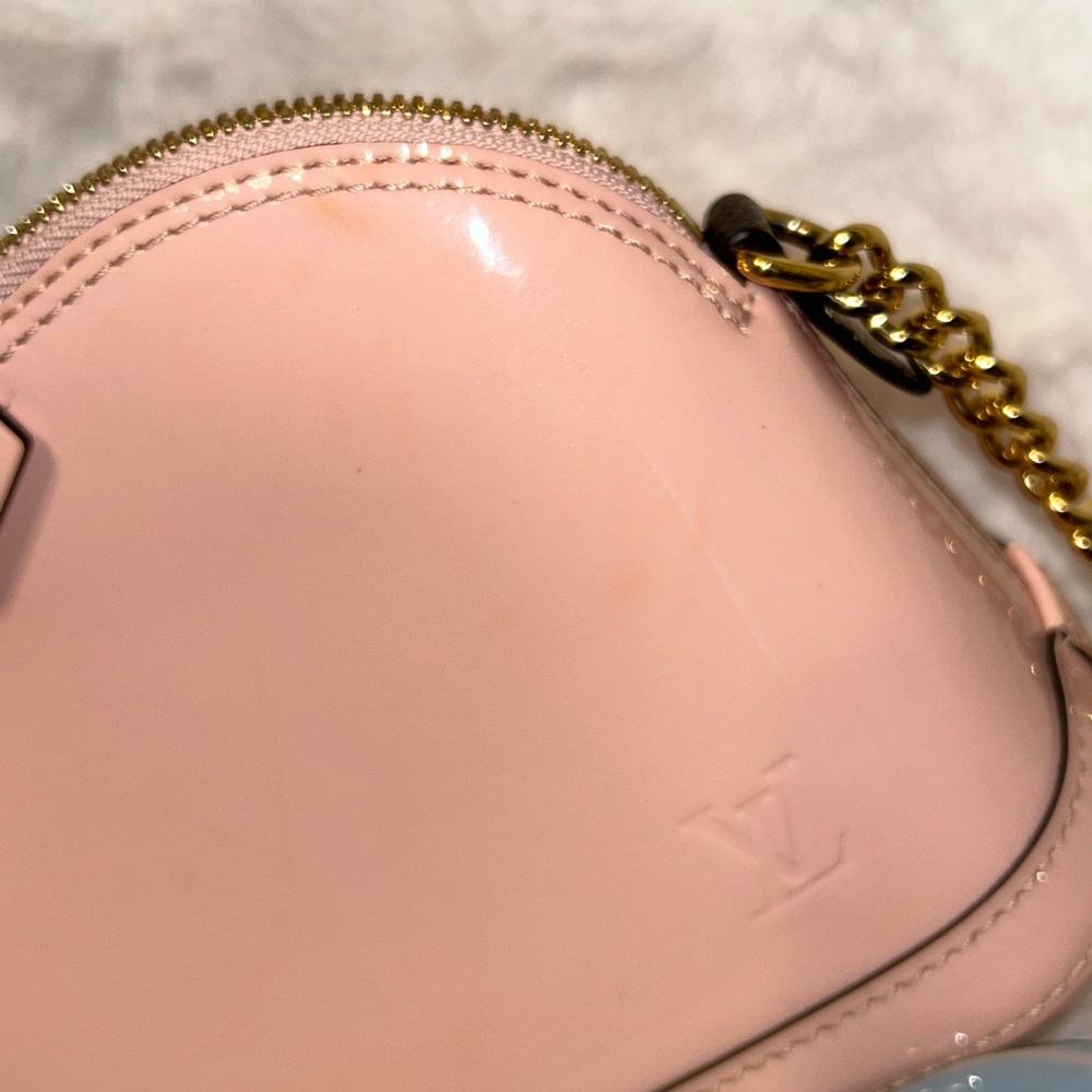 Louis Vuitton Pink Vernis Alma‎ BB - Picture 16 of 16